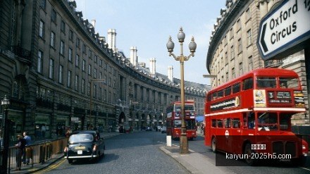 英雄联盟,总决赛再战,幕后训练揭,开云体育,开云体育官网,开云体育app下载